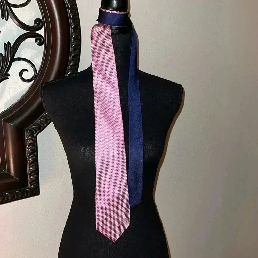 Tommy Hilfiger Men’s NWT Classic 100% Silk Neck Tie Basket Weave Gray Pink